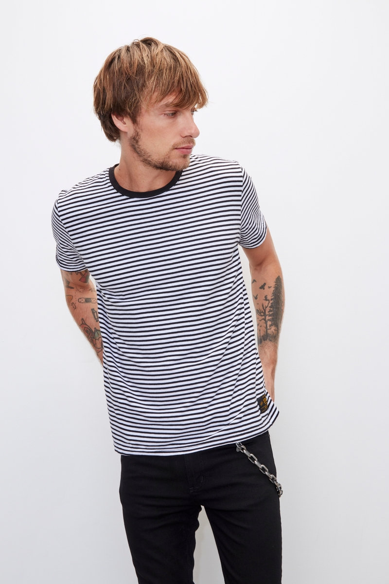 REMERA 1967 44