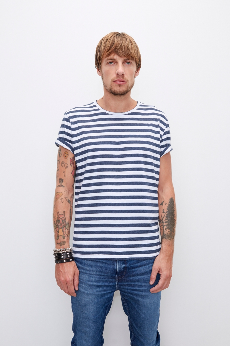 REMERA 1967 47