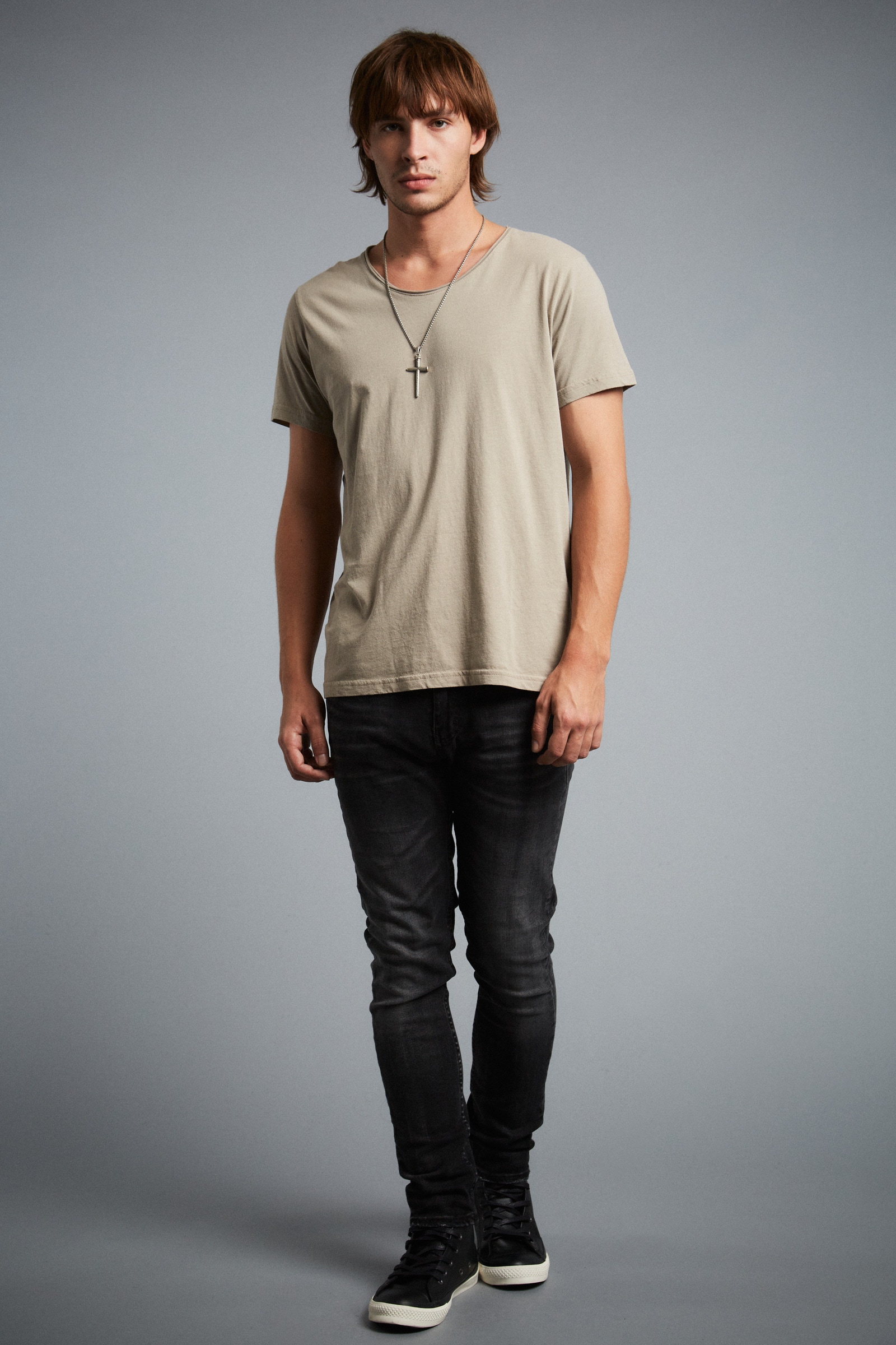 REMERA BÁSICA F02