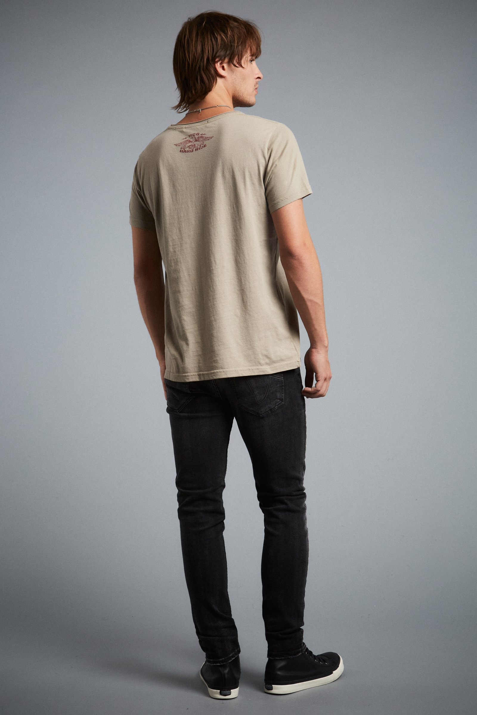 REMERA BÁSICA F02