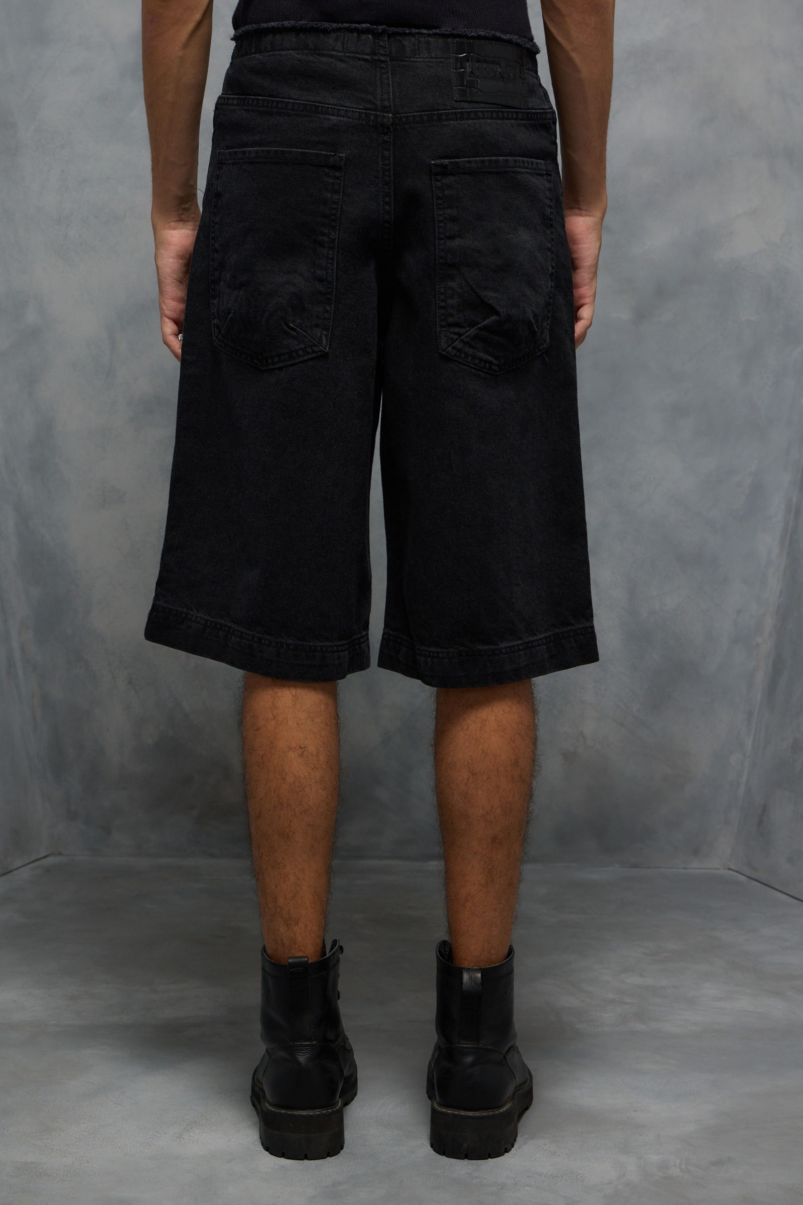 BERMUDA CHELSEA BLACK LABEL                                                                          