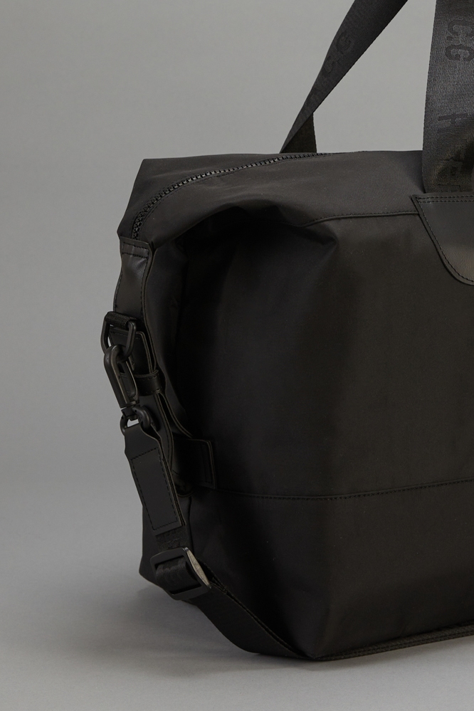 BOLSO HCG BLACK                                                                                      