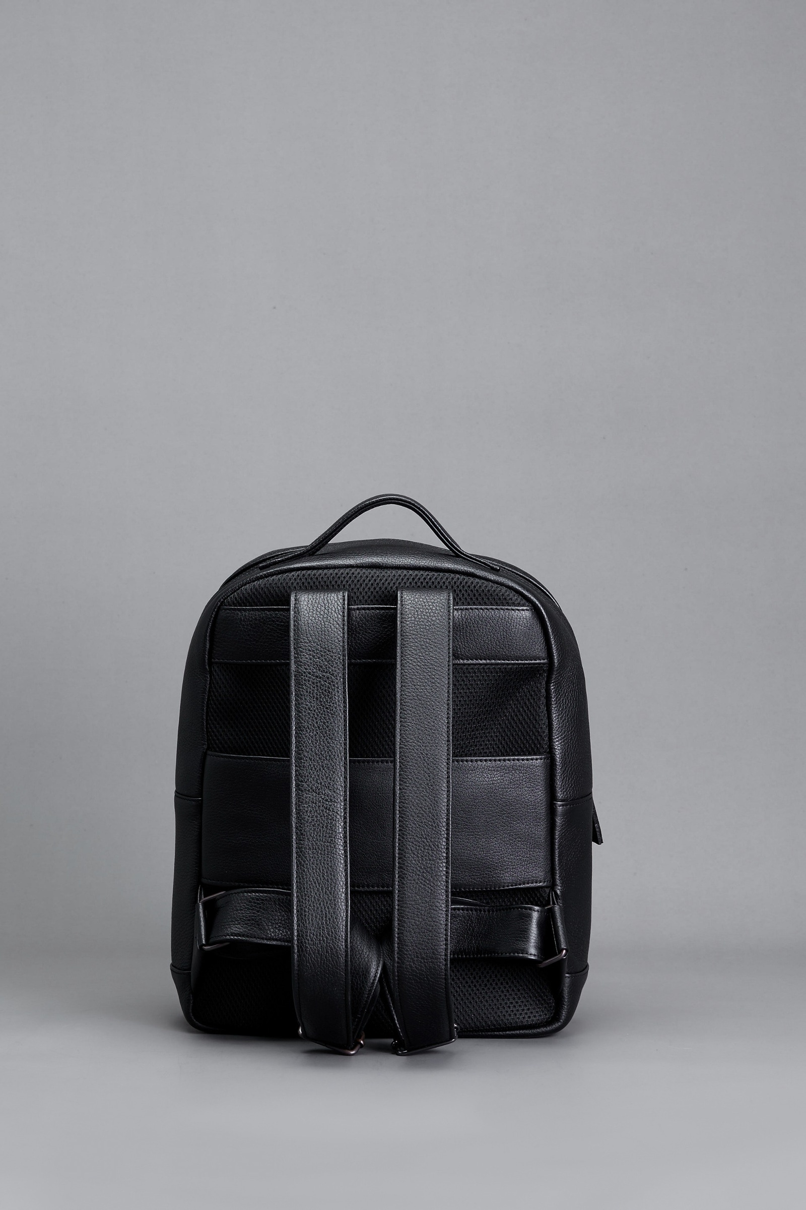MOCHILA CUERO HCG H