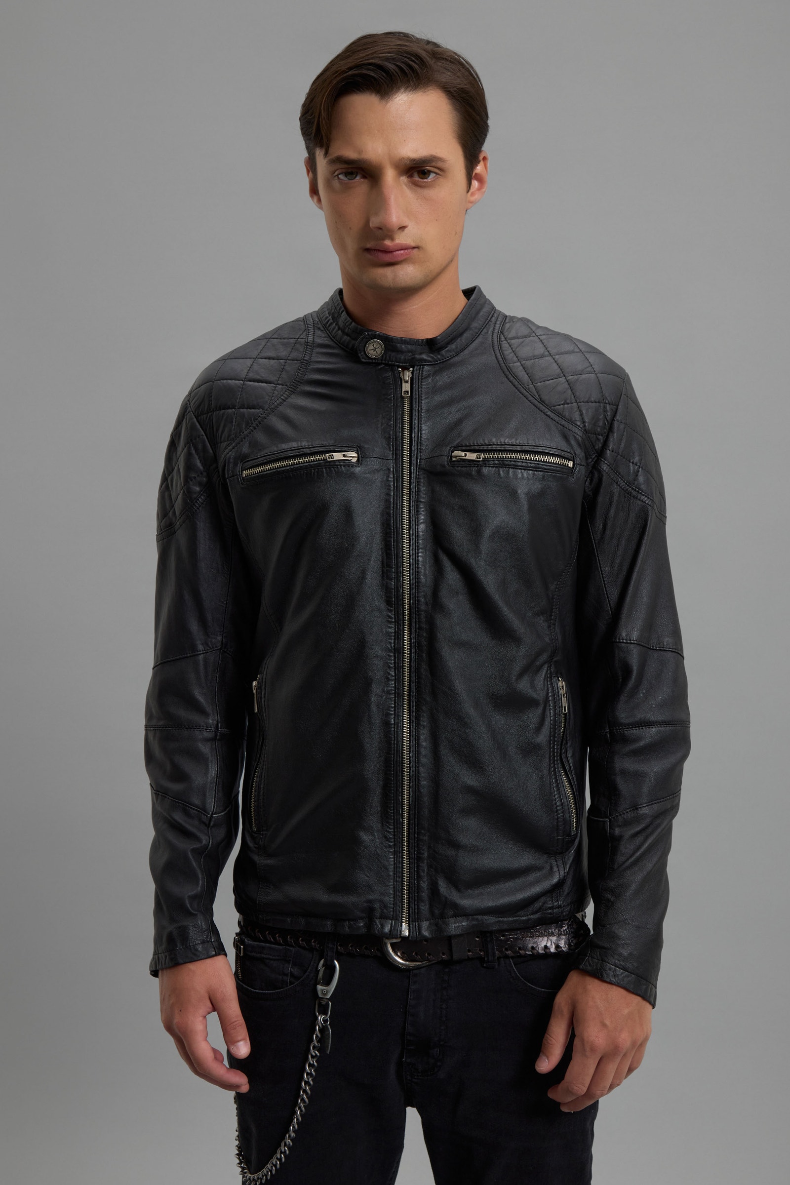 CAMPERA CUERO CHAIN HCG                                                                              