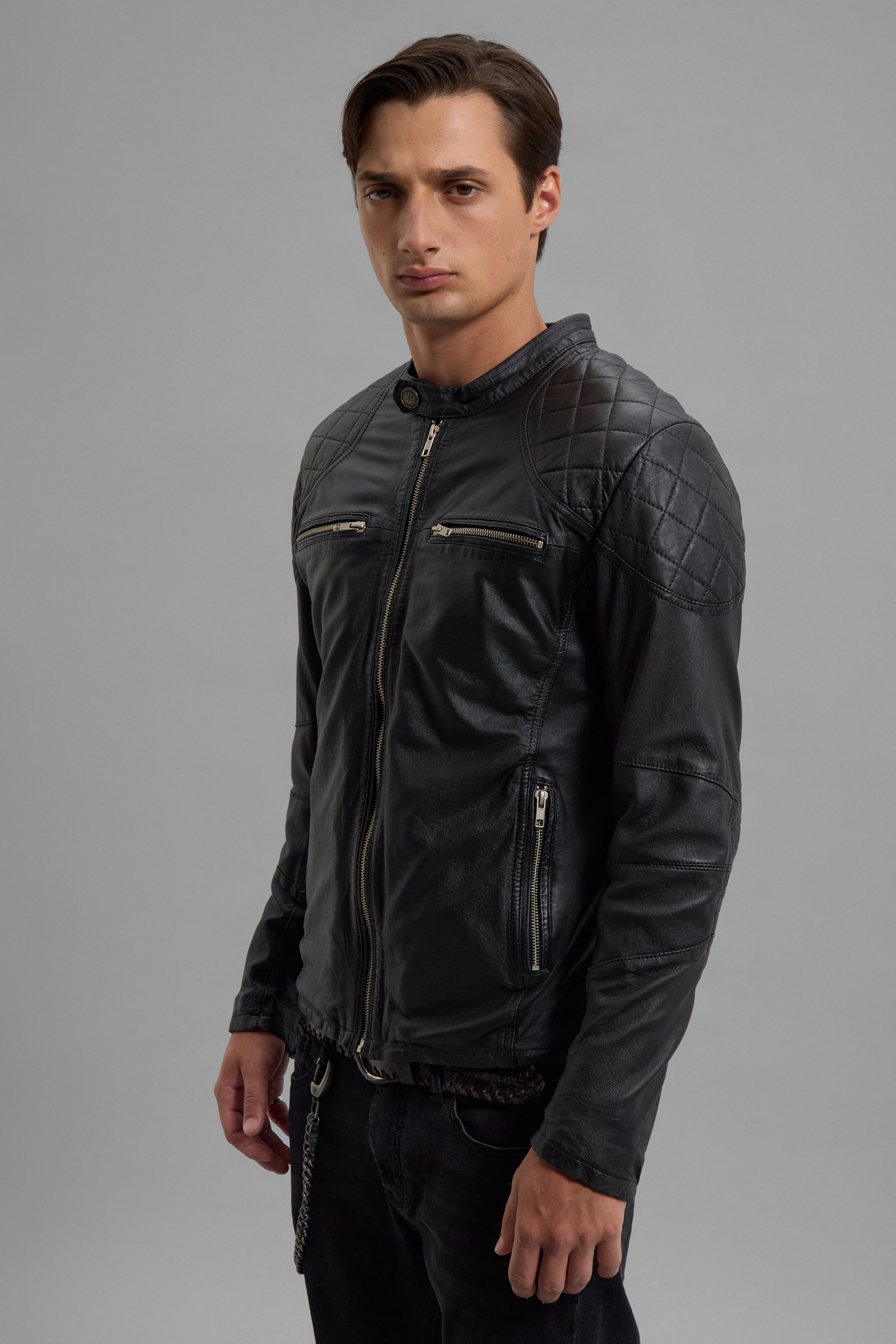 CAMPERA CUERO CHAIN HCG                                                                              