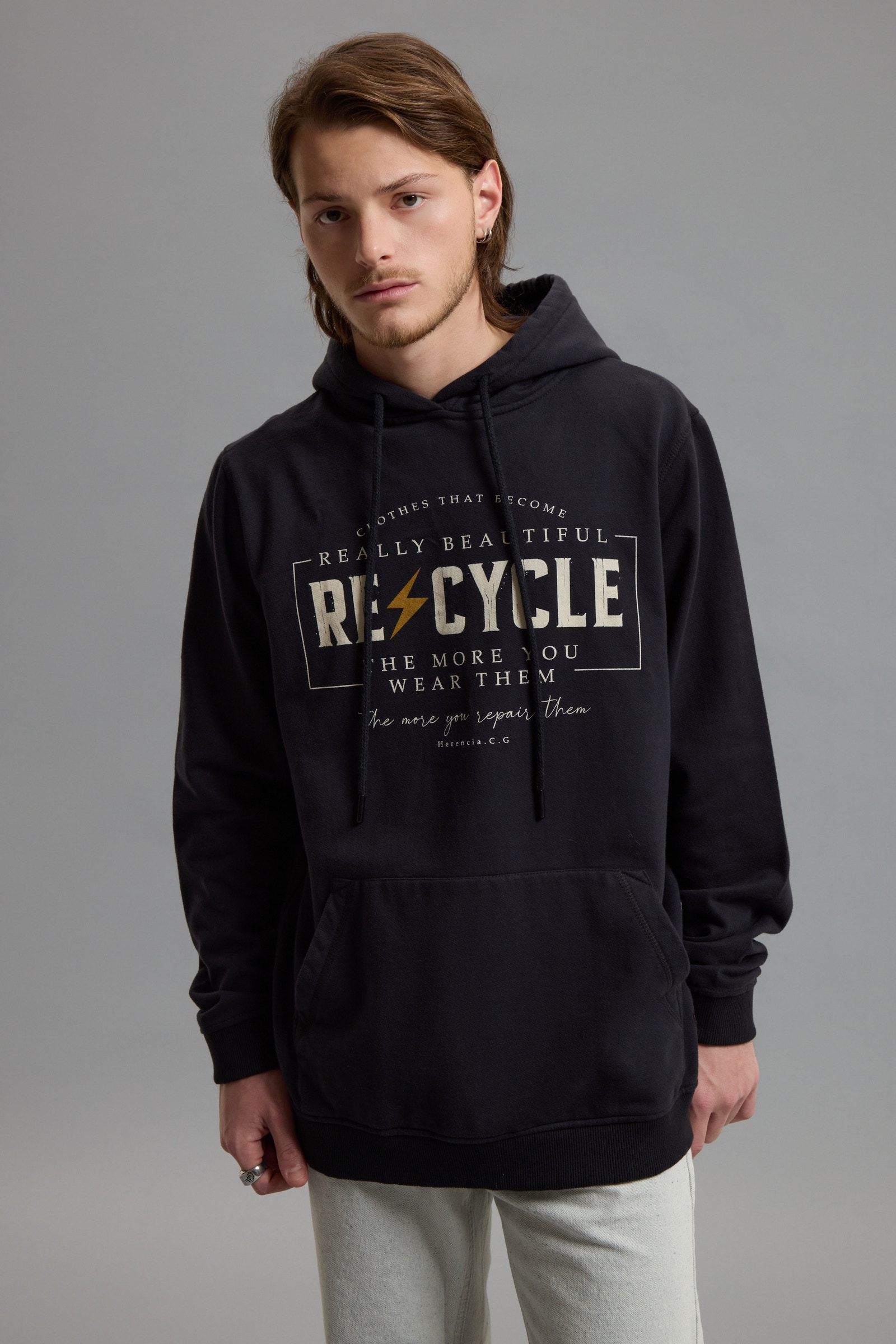 HOODIE RE-CYCLE                                                                                      
