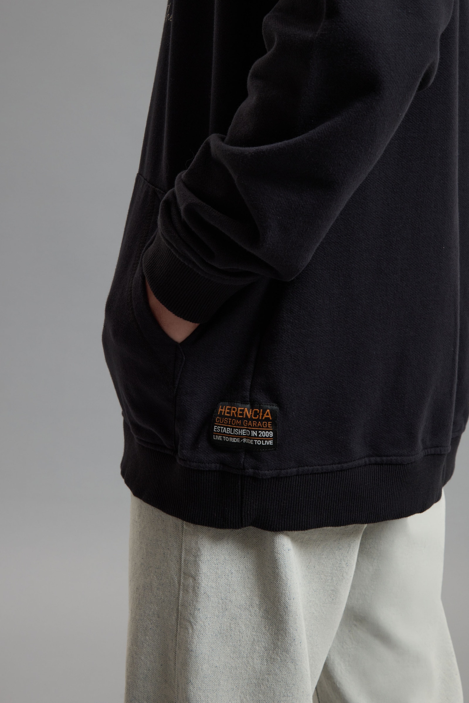 HOODIE RE-CYCLE                                                                                      