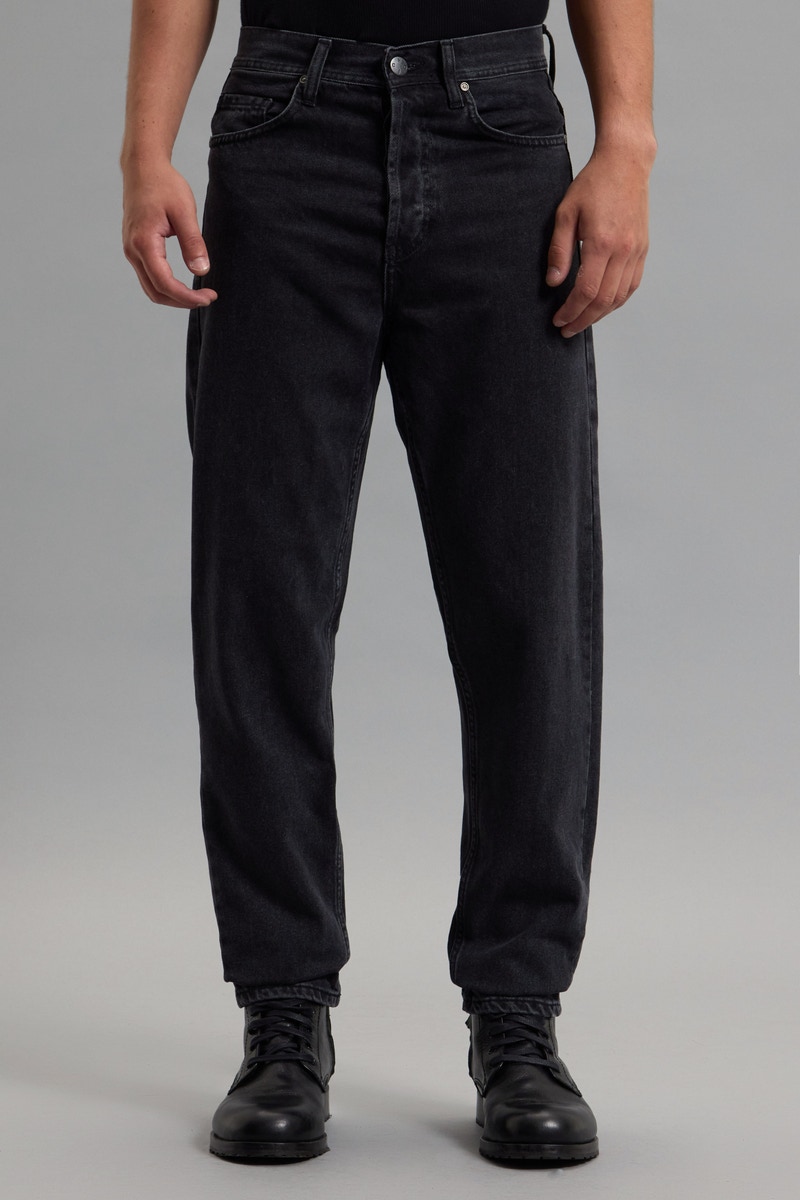 JEANS CARROT BLACK
