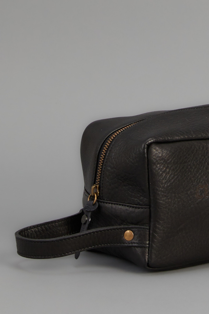 NECESSAIRE CUERO RIDER                                                                               