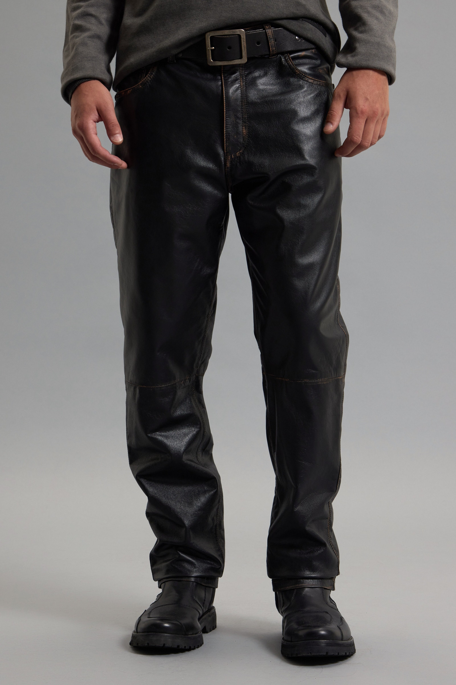 PANTALON CUERO LUCA                                                                                  