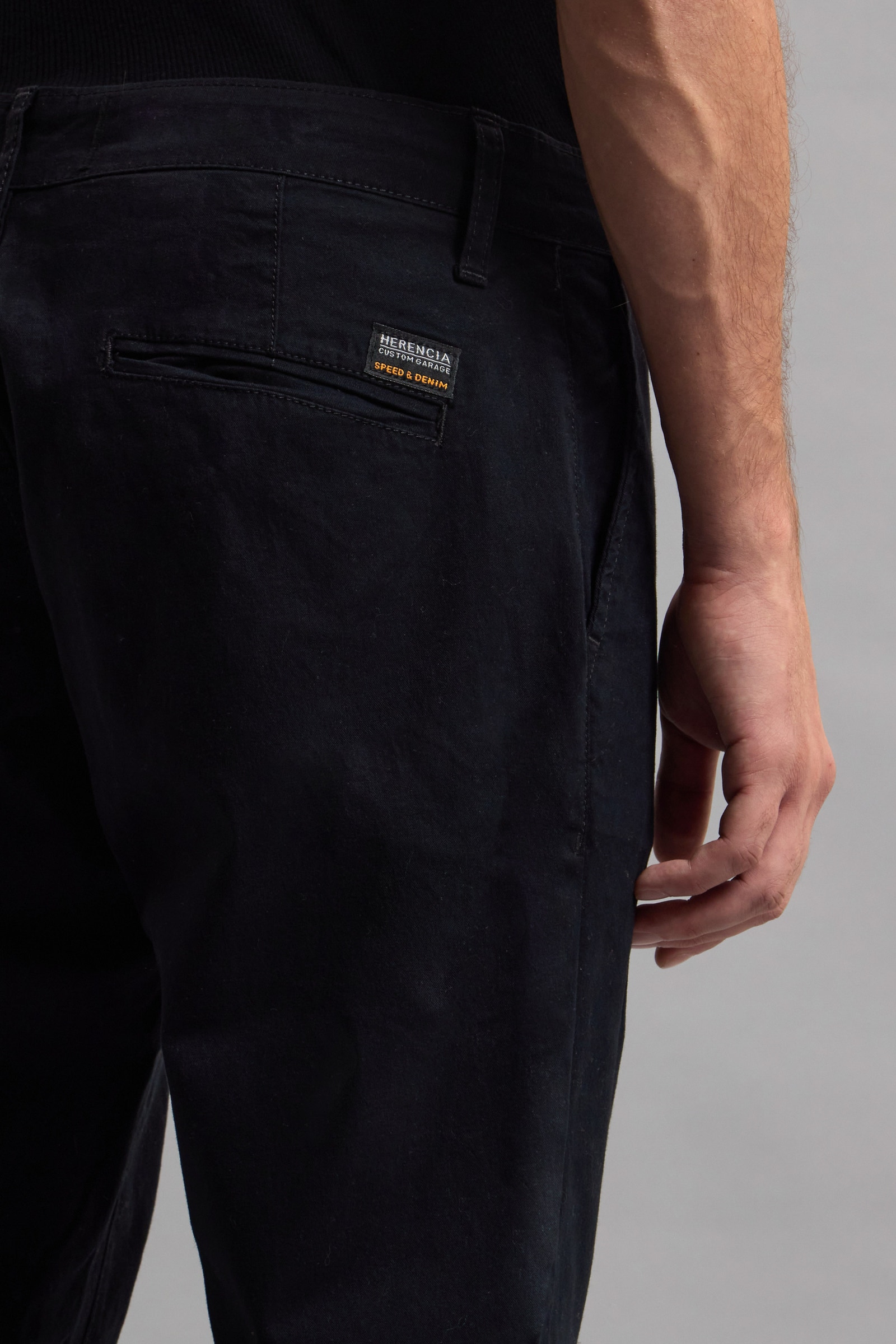 PANTALÓN FREDDIE BLACK