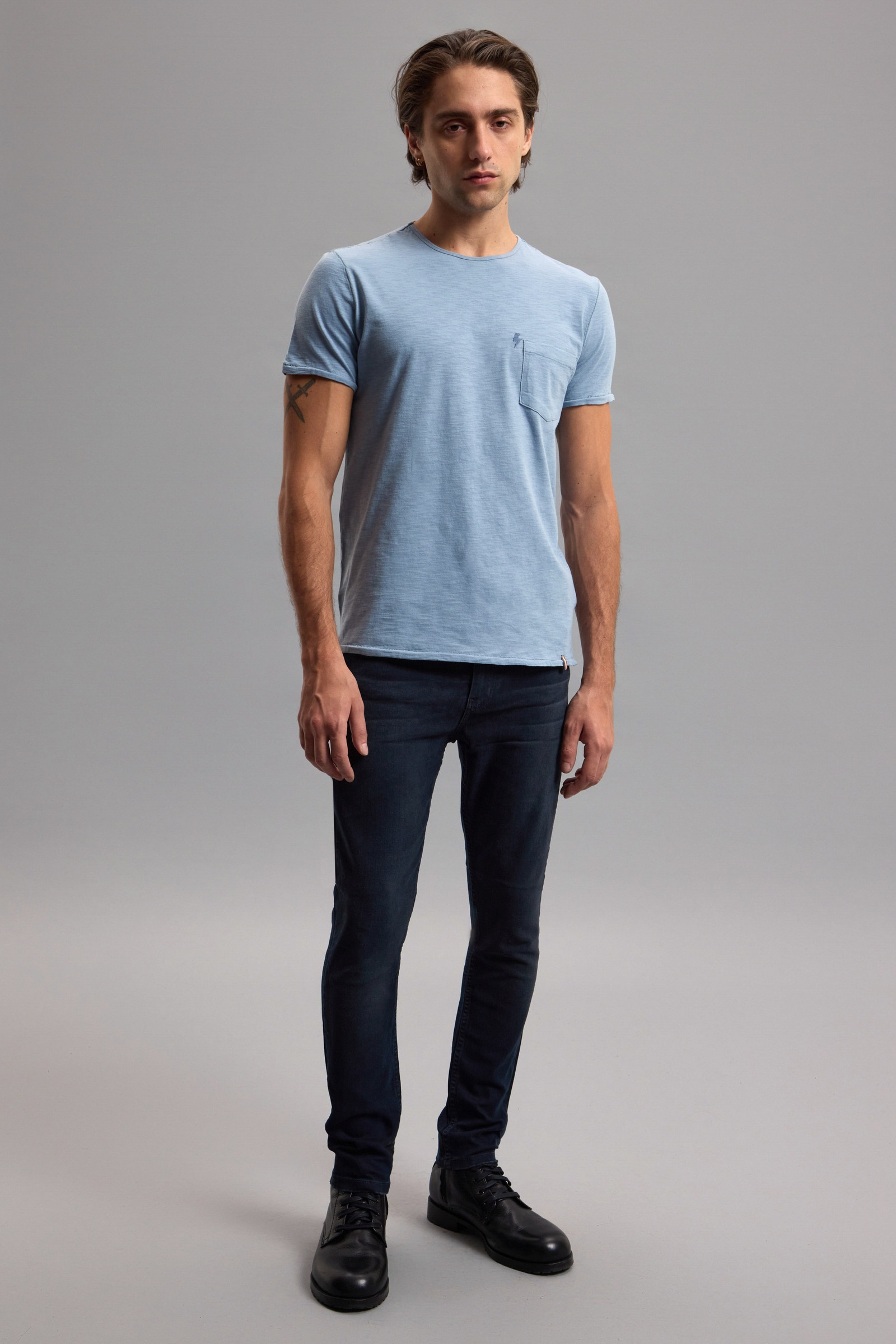 REMERA BÁSICA V01
