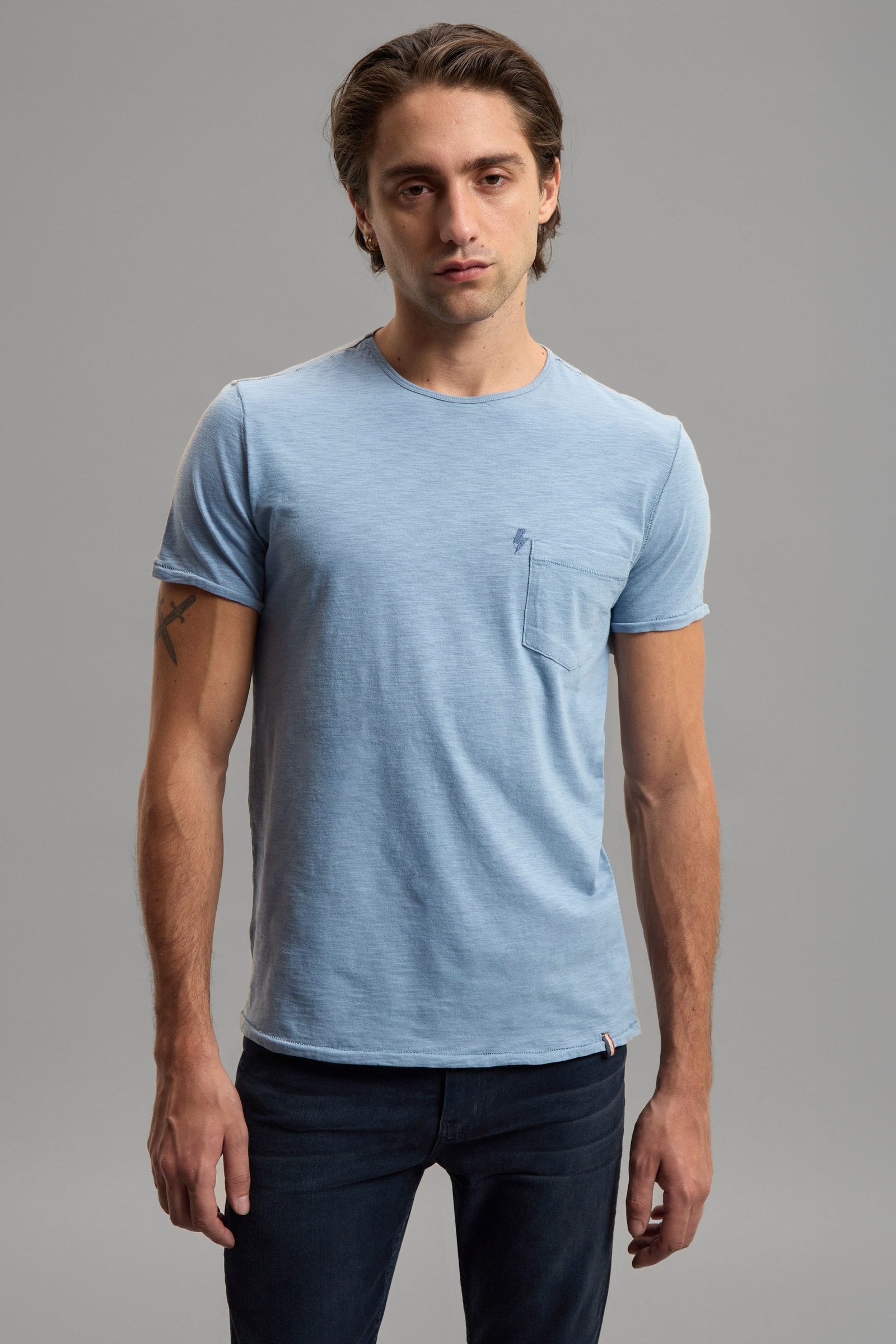 REMERA BÁSICA V01