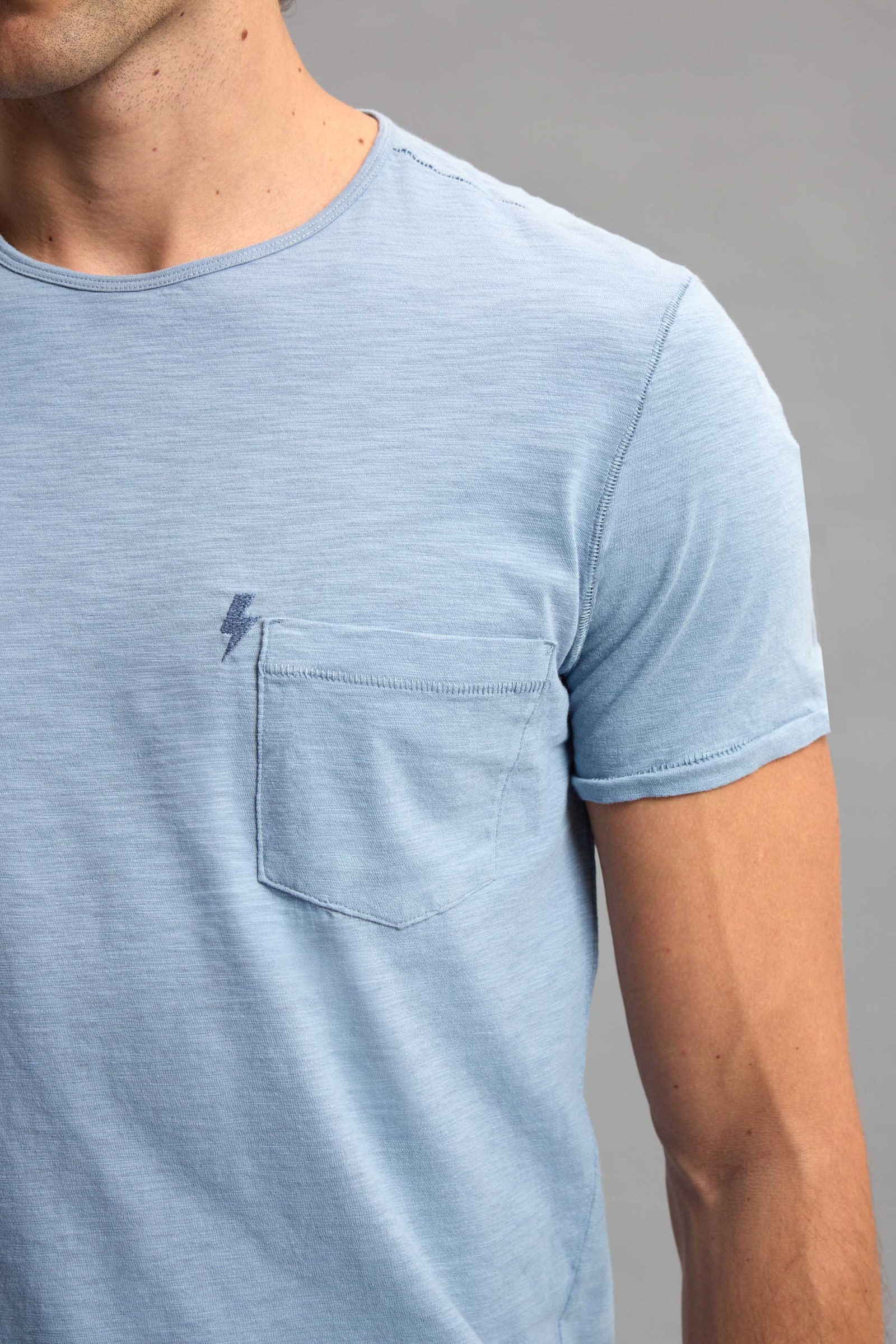 REMERA BÁSICA V01