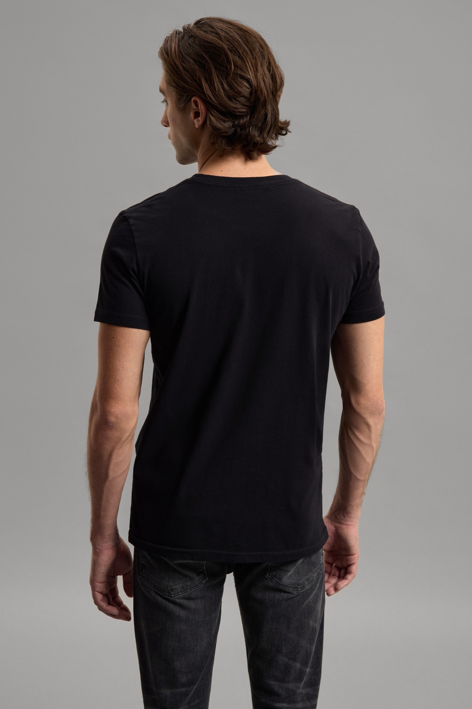 REMERA BÁSICA B02
