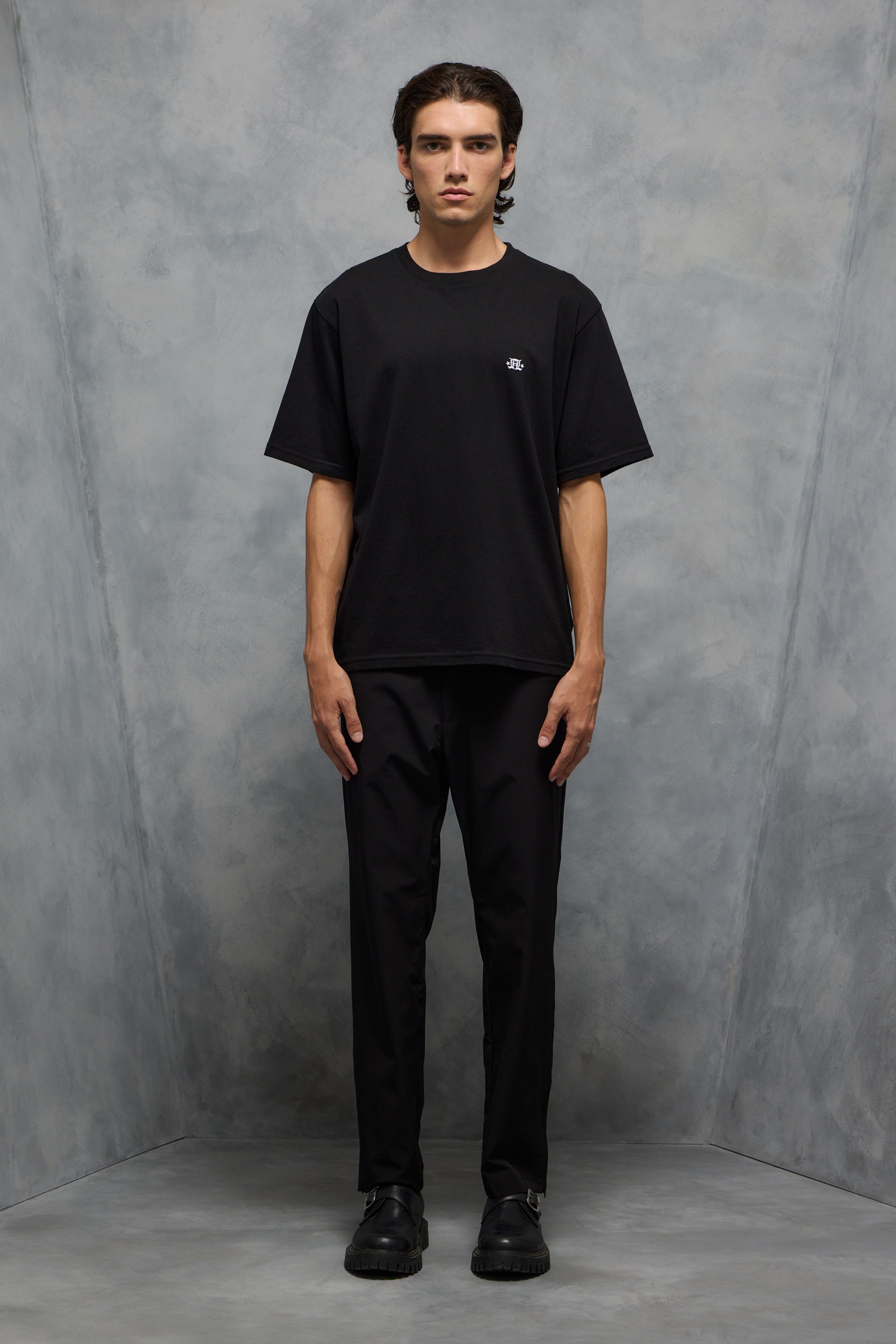 REMERA CLASSIC DOUBLE L                                                                              