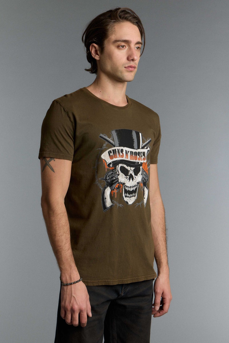 REMERA GUNS 13