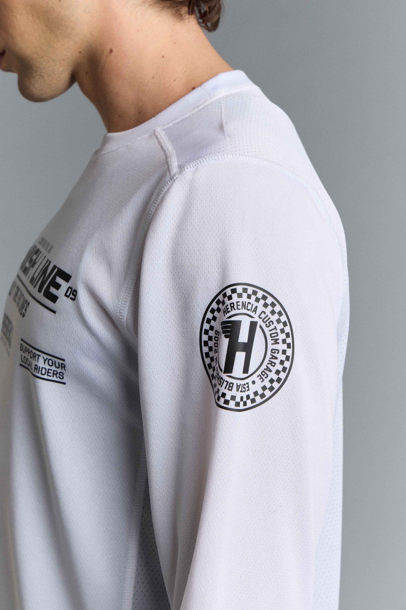 REMERA ML CROSS LINE