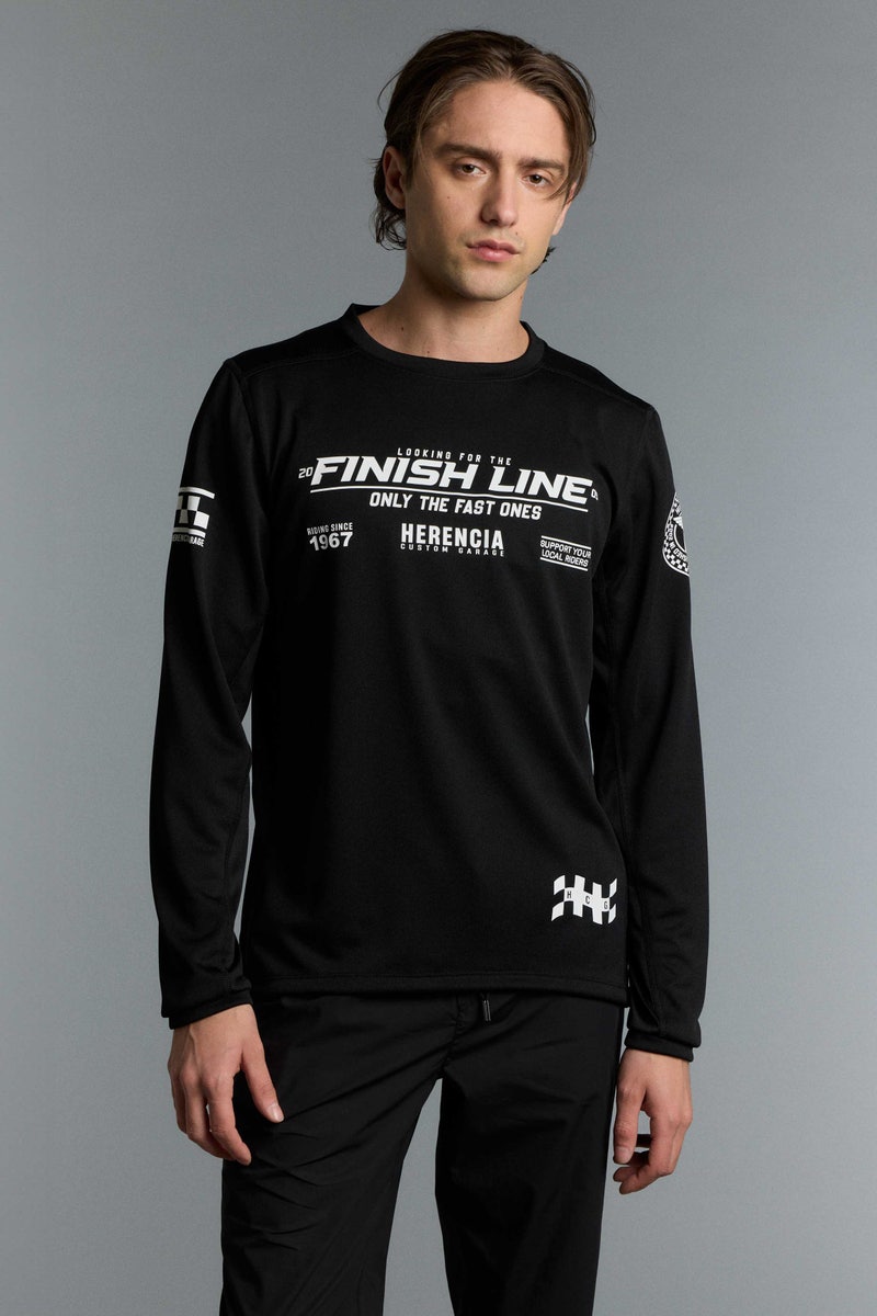 REMERA ML CROSS LINE