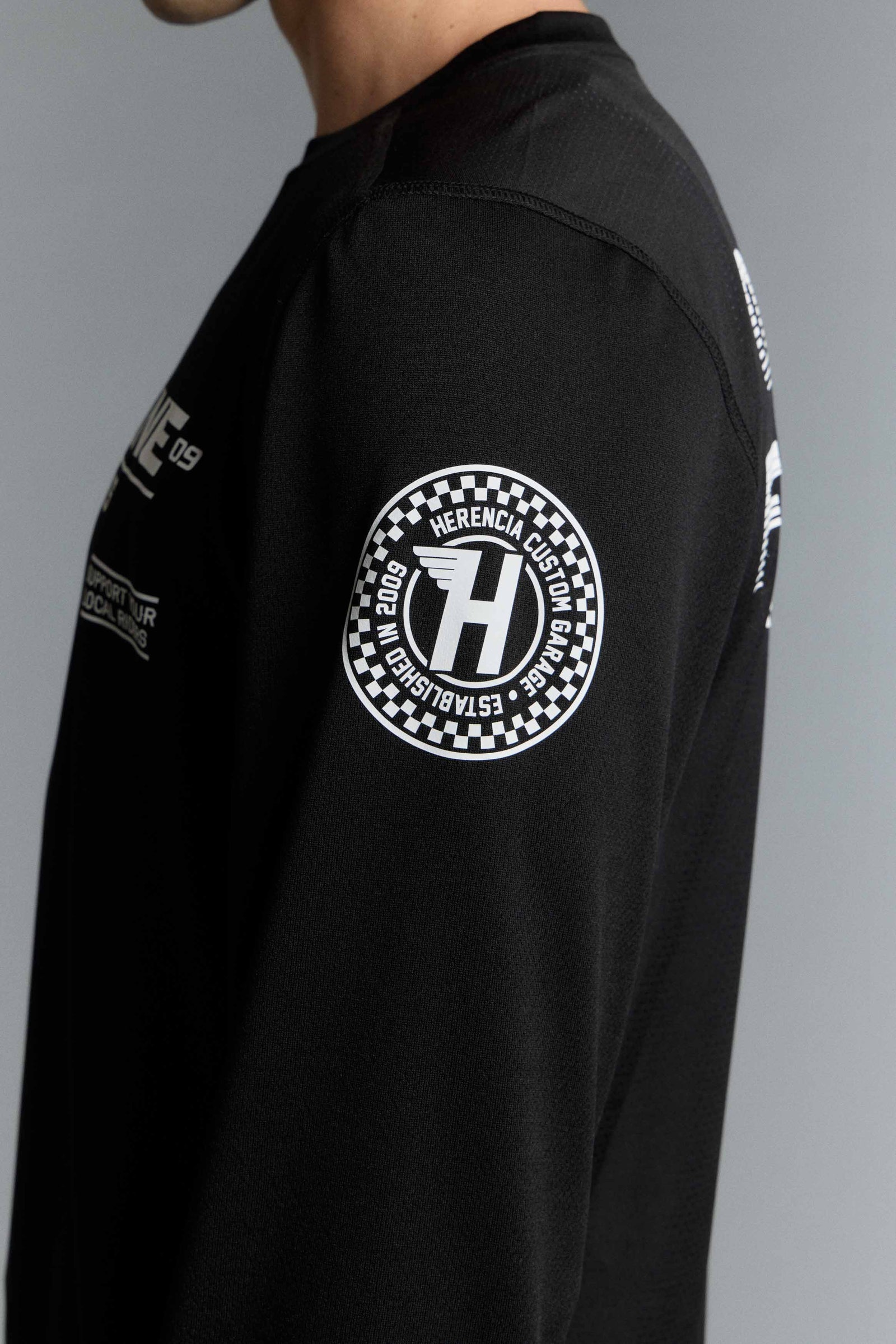 REMERA ML CROSS LINE