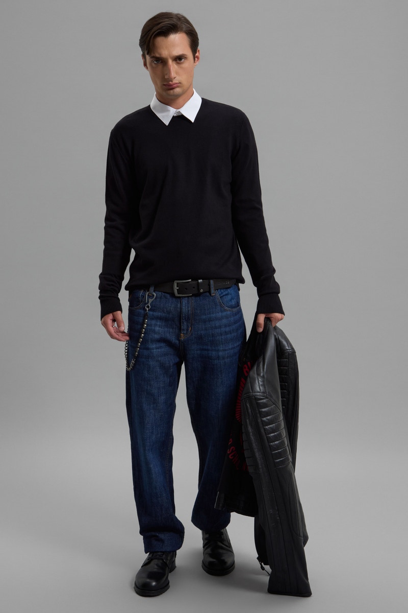 SWEATER GARAGE ROAD 01