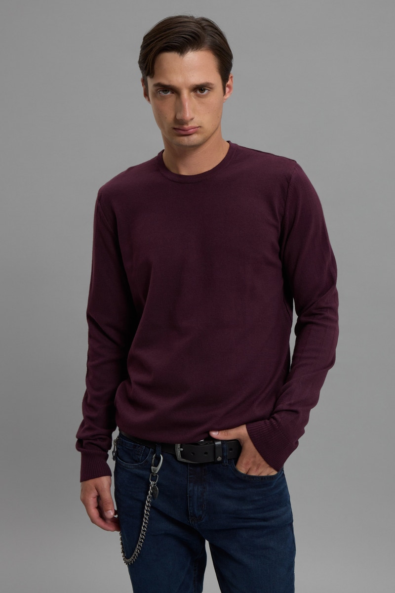 SWEATER GARAGE ROAD 01