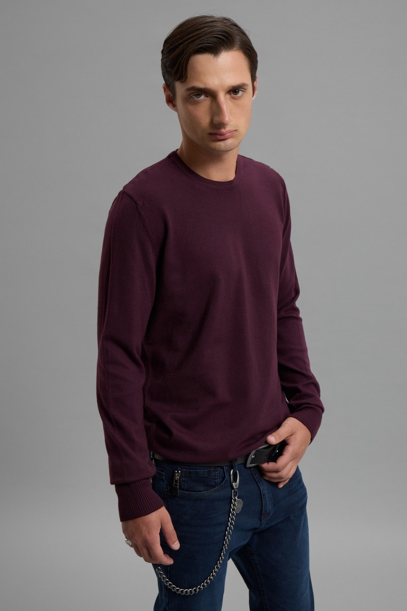 SWEATER GARAGE ROAD 01