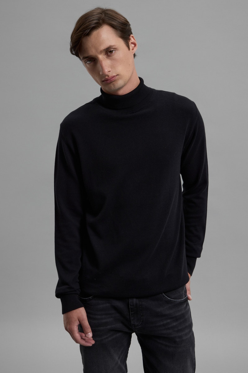 SWEATER GARAGE HIGH-NECK