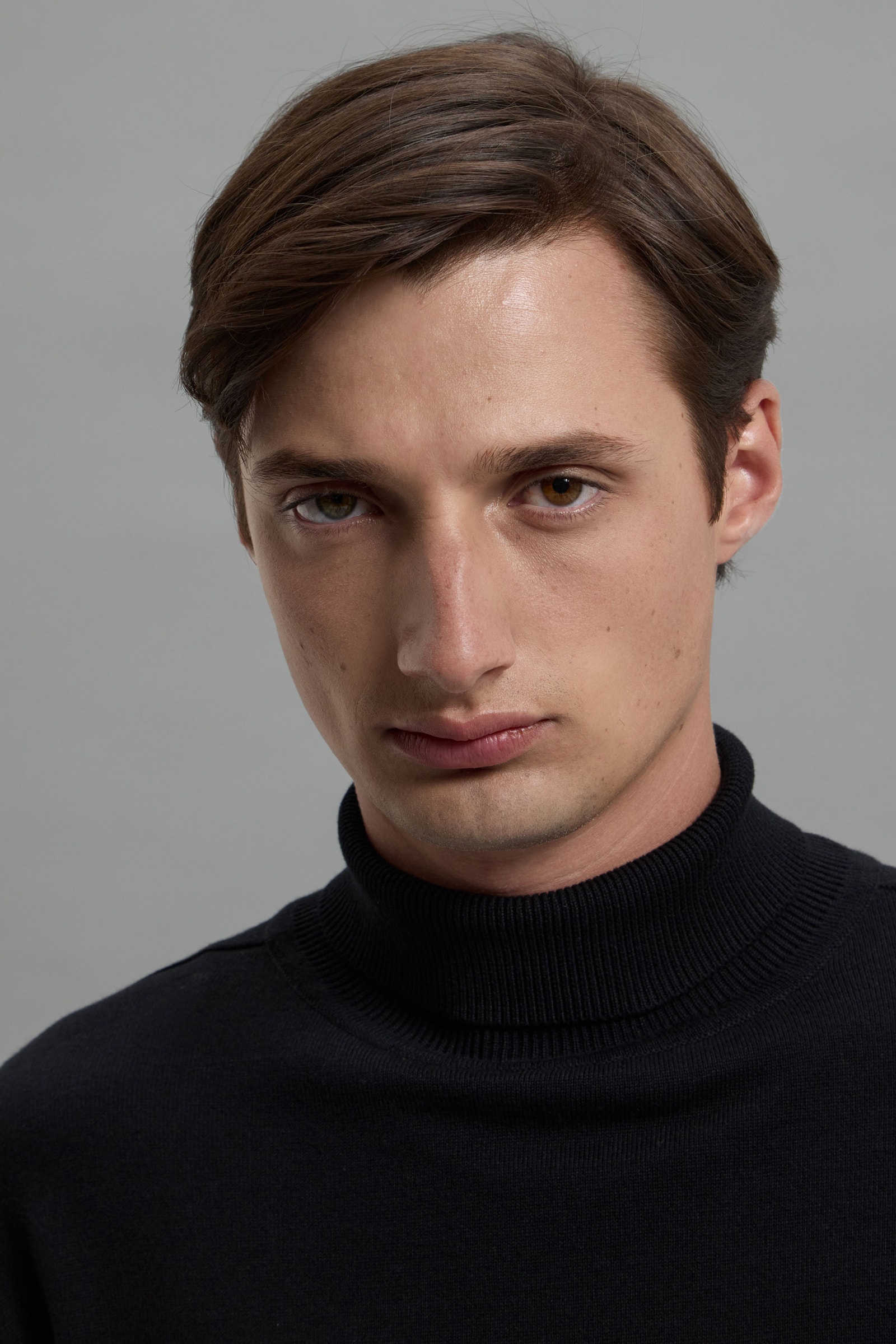 SWEATER GARAGE HIGH-NECK