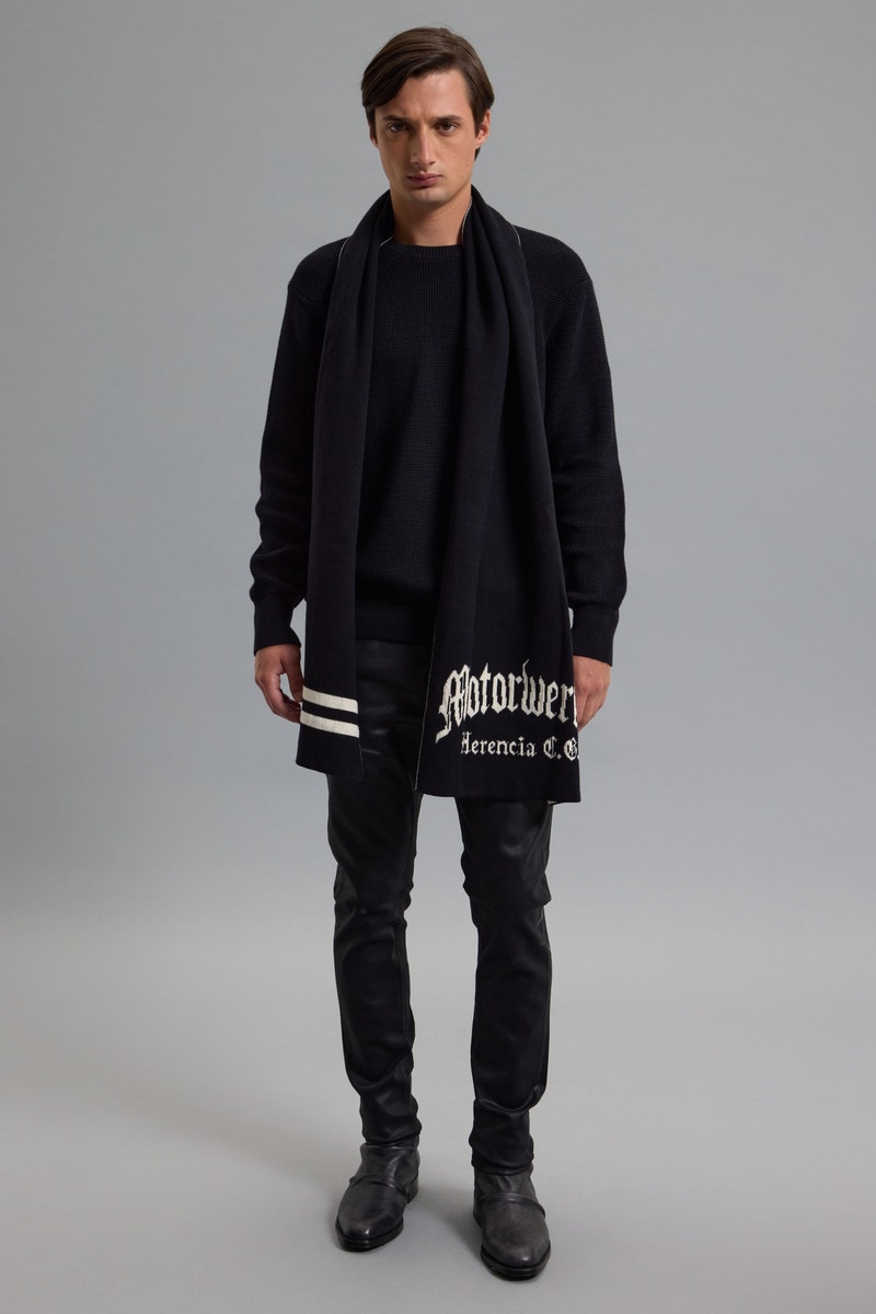SWEATER BÁSICO H                                                                                     
