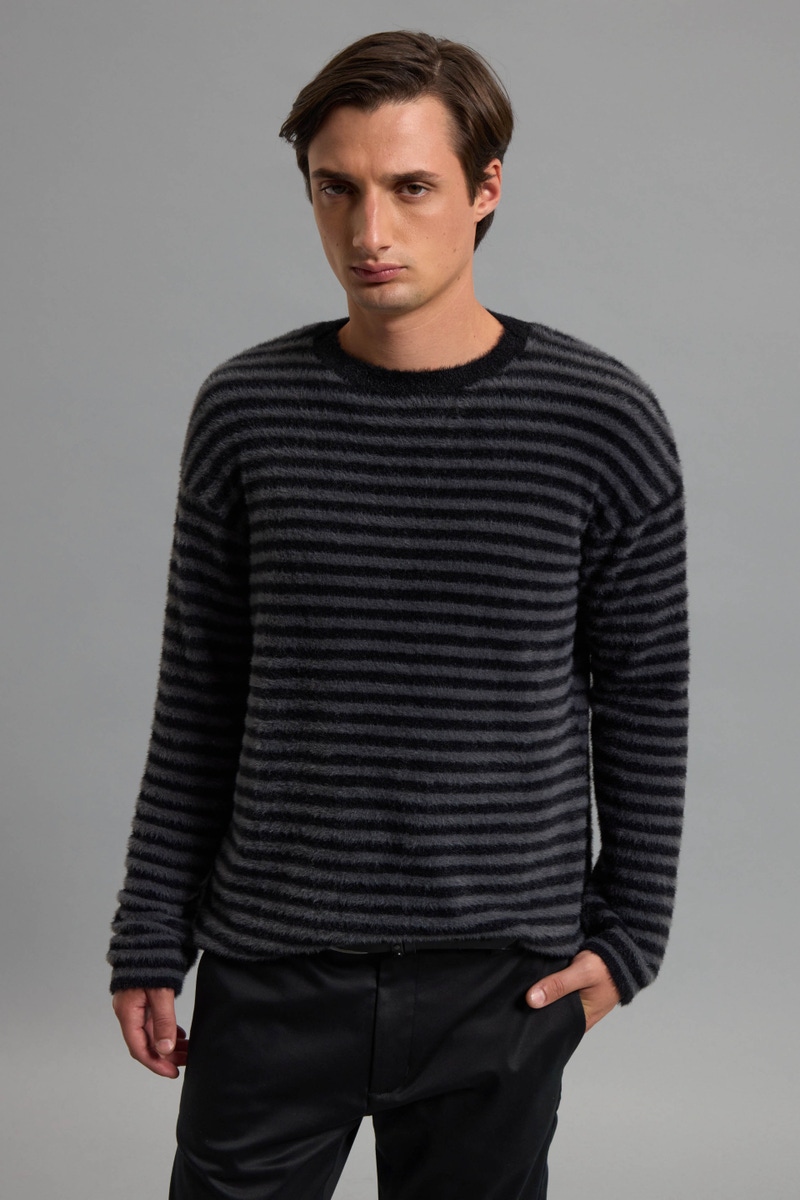 SWEATER HCG LUCK                                                                                     