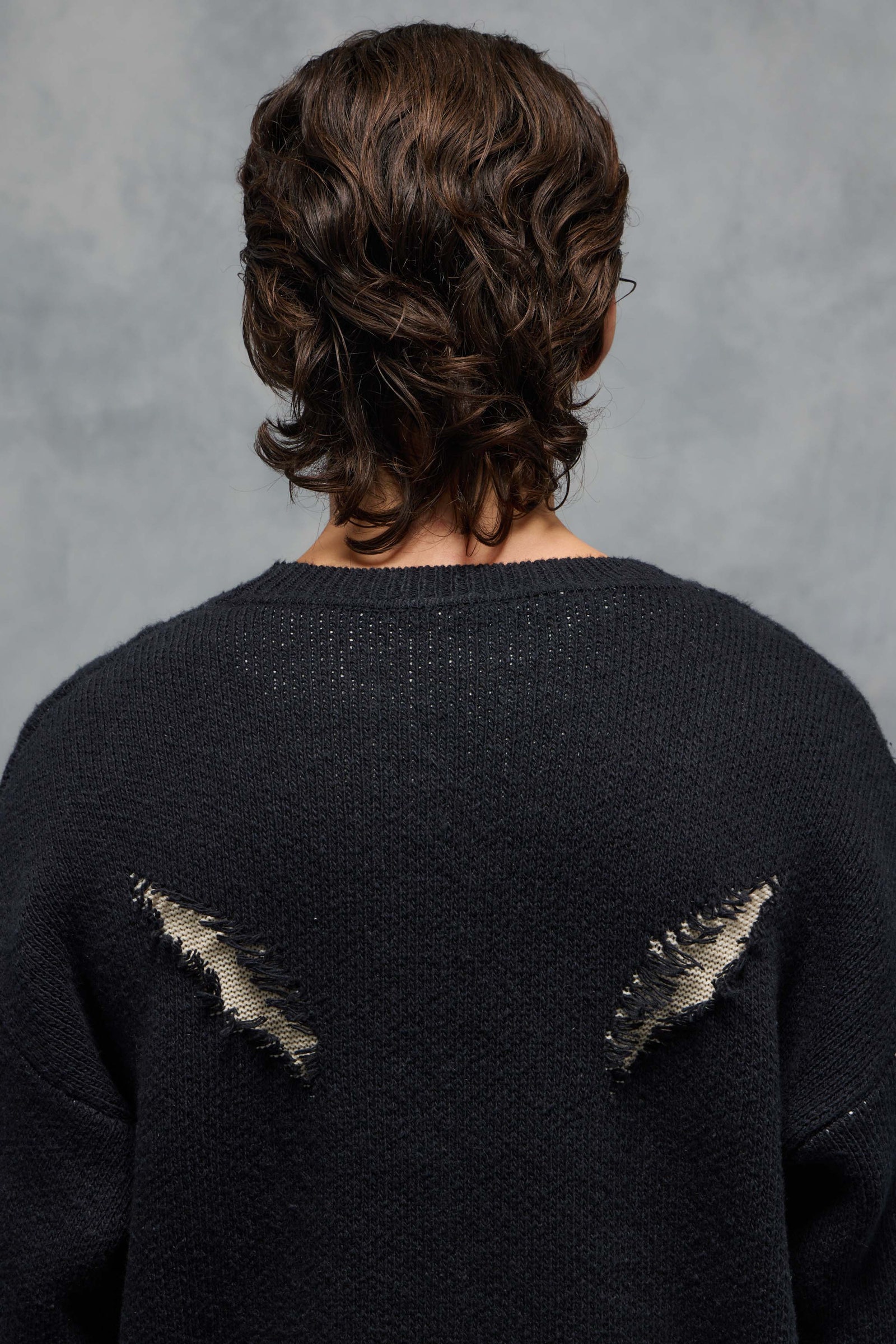 SWEATER SCAR                                                                                         
